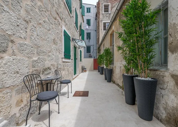 Casa Aurum - Vibes Split