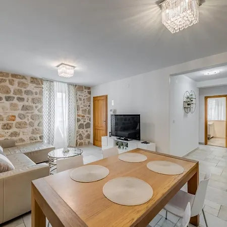 Casa Aurum - Vibes Апартаменты Сплит