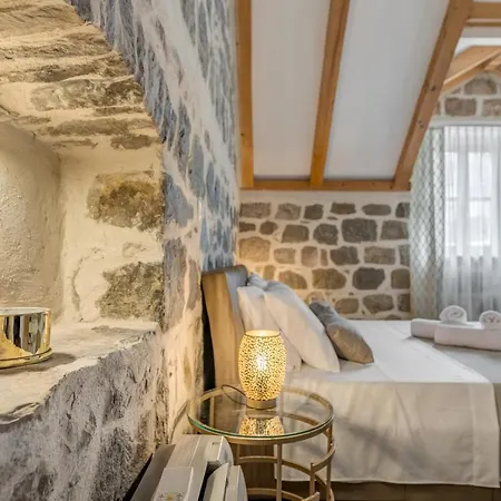 Casa Aurum - Vibes * Сплит