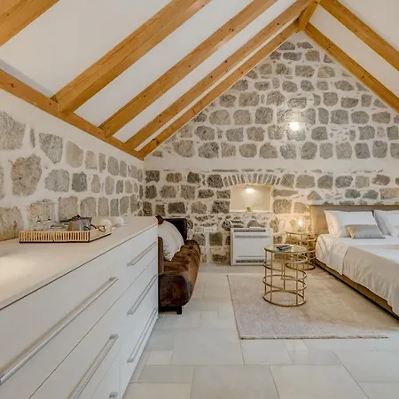 Casa Aurum - Vibes Apartment Split