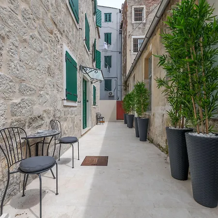 Casa Aurum - Vibes Apartment