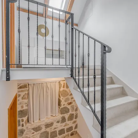 Casa Aurum - Vibes Apartment *