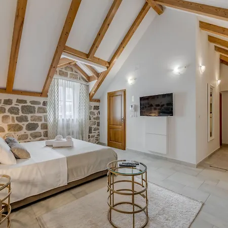 Casa Aurum - Vibes Apartment *